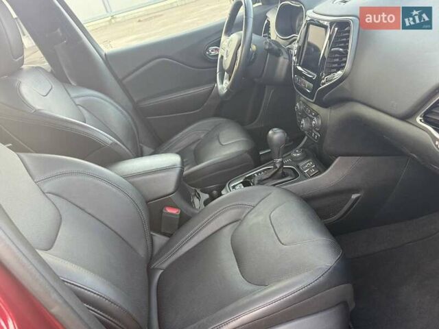 Червоний Джип Cherokee, об'ємом двигуна 3.24 л та пробігом 51 тис. км за 19900 $, фото 7 на Automoto.ua