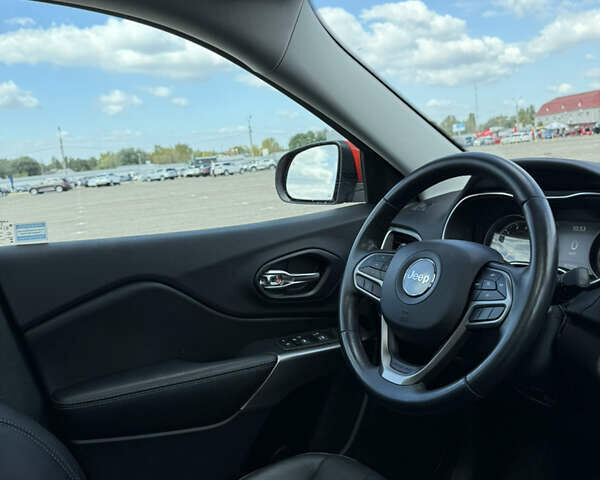 Джип Чероки 2021 в Боярка на Automoto.ua Красный Джип Чероки, объемом двигателя 3.24 л и пробегом 89 тыс. км за 18000 $, фото 20 на Automoto.ua