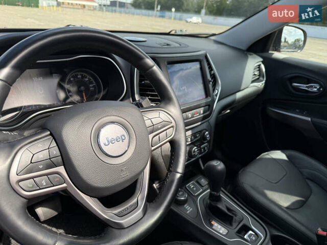 Джип Чероки 2021 в Боярка на Automoto.ua Красный Джип Чероки, объемом двигателя 3.24 л и пробегом 89 тыс. км за 18000 $, фото 9 на Automoto.ua