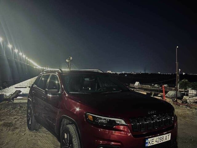 Червоний Джип Cherokee, об'ємом двигуна 3.2 л та пробігом 70 тис. км за 20000 $, фото 4 на Automoto.ua