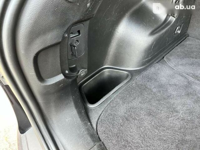 Джип Cherokee, об'ємом двигуна 2.4 л та пробігом 298 тис. км за 13500 $, фото 22 на Automoto.ua