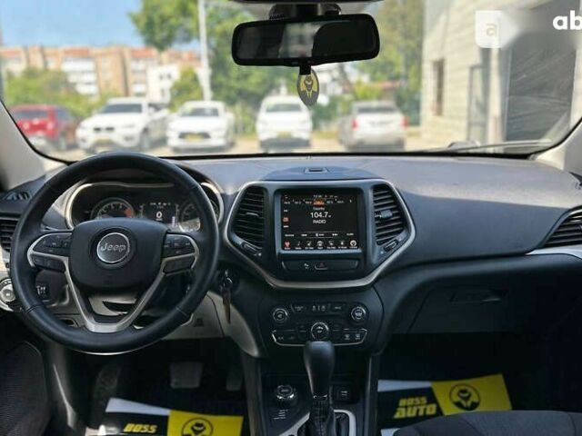 Джип Cherokee, об'ємом двигуна 3.2 л та пробігом 176 тис. км за 15500 $, фото 14 на Automoto.ua
