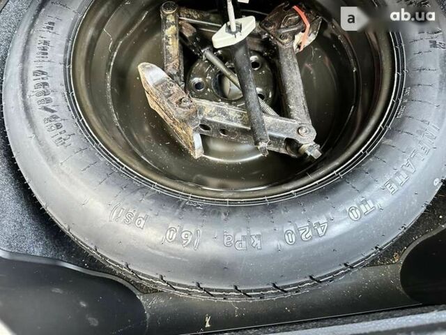 Джип Cherokee, об'ємом двигуна 2.4 л та пробігом 298 тис. км за 13500 $, фото 24 на Automoto.ua