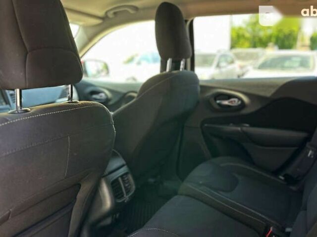 Джип Cherokee, об'ємом двигуна 3.2 л та пробігом 176 тис. км за 15500 $, фото 19 на Automoto.ua