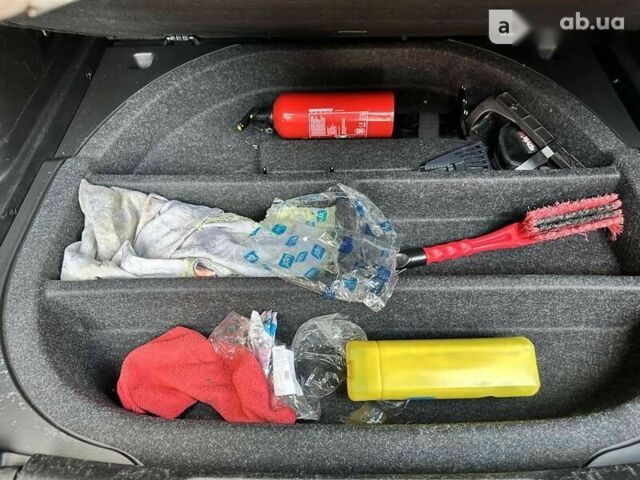 Джип Cherokee, об'ємом двигуна 2.4 л та пробігом 298 тис. км за 13500 $, фото 23 на Automoto.ua