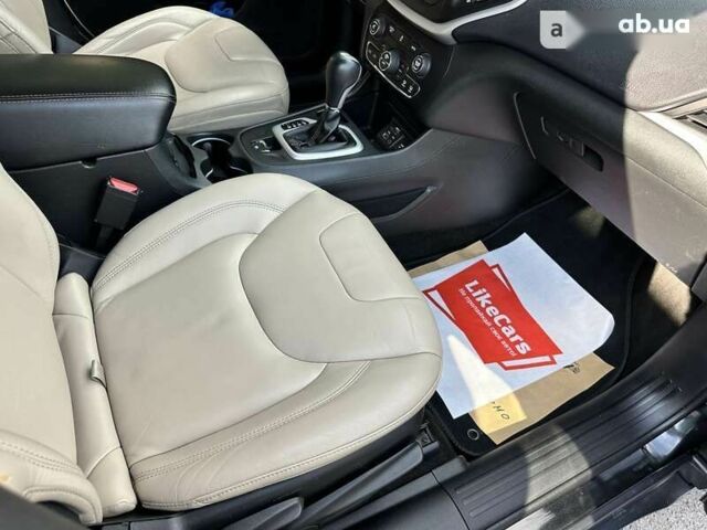 Джип Cherokee, об'ємом двигуна 2.4 л та пробігом 298 тис. км за 13500 $, фото 26 на Automoto.ua