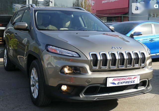 Джип Cherokee, об'ємом двигуна 2.4 л та пробігом 218 тис. км за 15000 $, фото 4 на Automoto.ua