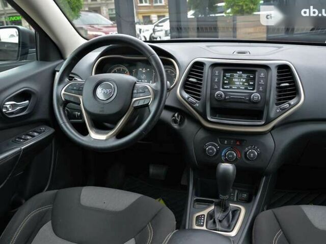 Джип Чероки, объемом двигателя 0 л и пробегом 180 тыс. км за 12900 $, фото 24 на Automoto.ua