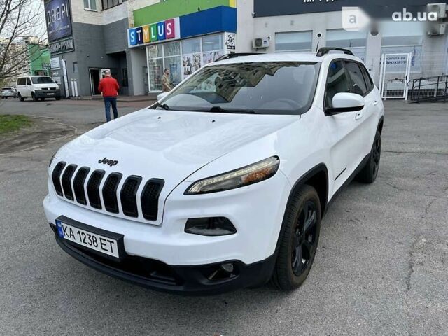 Джип Cherokee, об'ємом двигуна 3.2 л та пробігом 33 тис. км за 16900 $, фото 1 на Automoto.ua