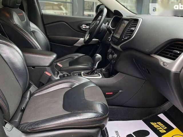 Джип Чероки, объемом двигателя 3.2 л и пробегом 122 тыс. км за 18500 $, фото 13 на Automoto.ua