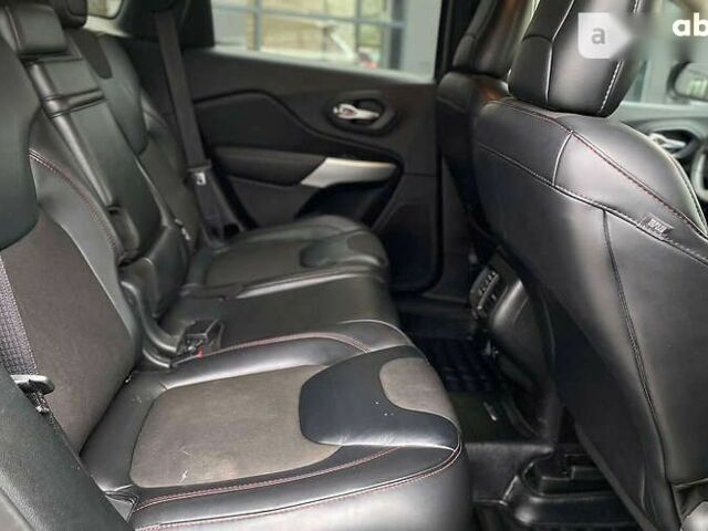 Джип Чероки, объемом двигателя 3.2 л и пробегом 122 тыс. км за 18500 $, фото 17 на Automoto.ua