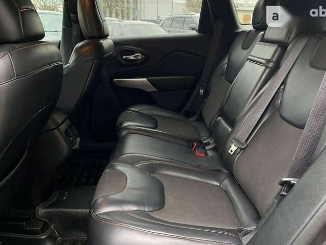 Джип Чероки, объемом двигателя 3.2 л и пробегом 122 тыс. км за 18500 $, фото 18 на Automoto.ua