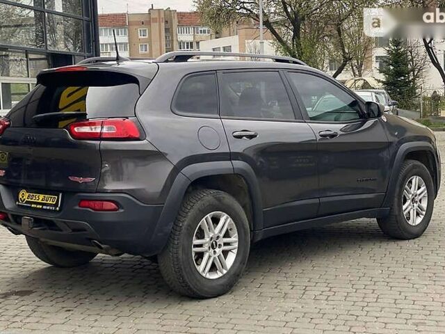 Джип Чероки, объемом двигателя 3.2 л и пробегом 122 тыс. км за 18500 $, фото 1 на Automoto.ua
