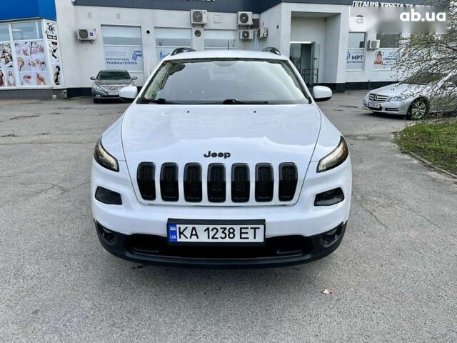 Джип Cherokee, об'ємом двигуна 3.2 л та пробігом 33 тис. км за 16900 $, фото 2 на Automoto.ua