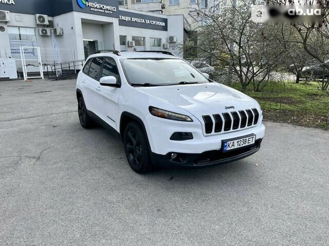 Джип Cherokee, об'ємом двигуна 3.2 л та пробігом 33 тис. км за 16900 $, фото 3 на Automoto.ua