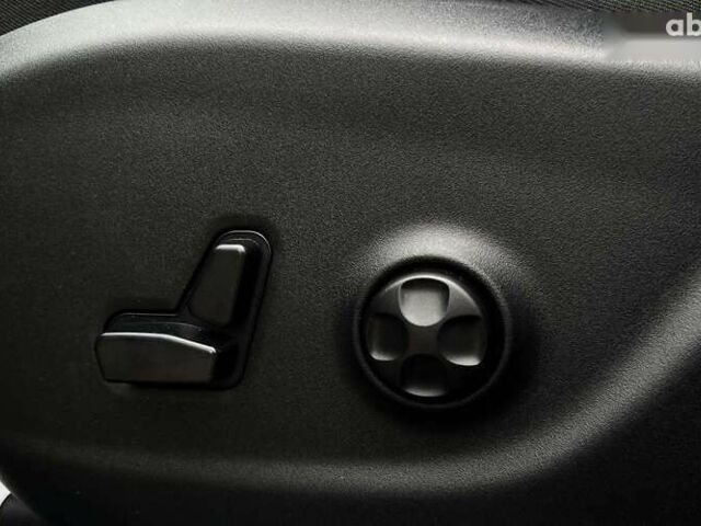 Джип Чероки, объемом двигателя 2 л и пробегом 28 тыс. км за 22700 $, фото 19 на Automoto.ua