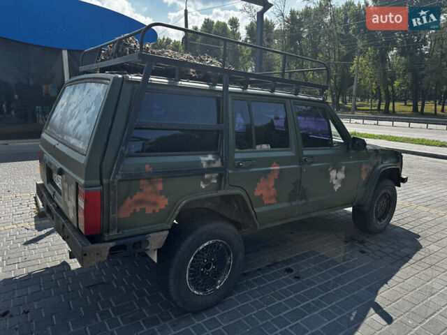 Джип Чероки, объемом двигателя 2.5 л и пробегом 350 тыс. км за 4500 $, фото 2 на Automoto.ua