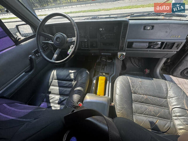 Джип Чероки, объемом двигателя 2.5 л и пробегом 350 тыс. км за 4500 $, фото 6 на Automoto.ua