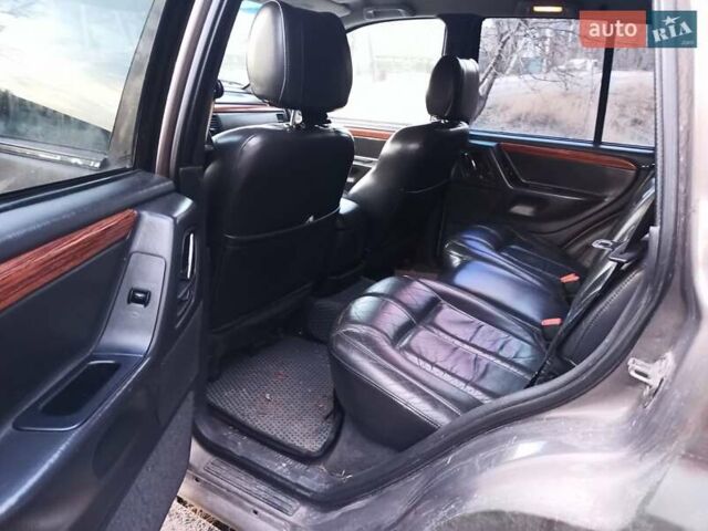 Джип Чероки, объемом двигателя 4 л и пробегом 300 тыс. км за 5800 $, фото 2 на Automoto.ua