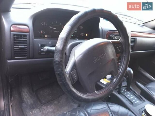 Джип Чероки, объемом двигателя 4 л и пробегом 300 тыс. км за 5800 $, фото 4 на Automoto.ua