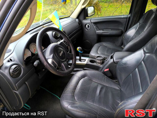 Джип Чероки, объемом двигателя 2.8 л и пробегом 285 тыс. км за 4500 $, фото 4 на Automoto.ua