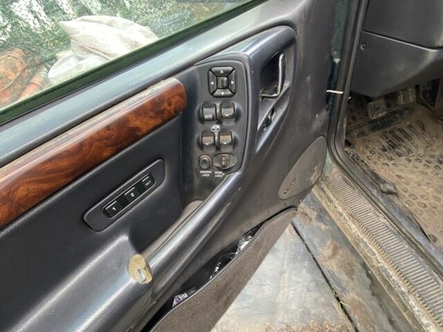 Джип Cherokee, об'ємом двигуна 2.5 л та пробігом 250 тис. км за 2525 $, фото 11 на Automoto.ua