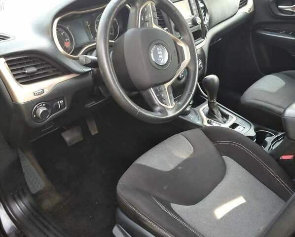 Джип Cherokee, об'ємом двигуна 2.4 л та пробігом 160 тис. км за 14300 $, фото 4 на Automoto.ua