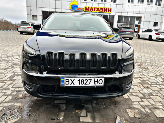 Джип Cherokee, об'ємом двигуна 2.36 л та пробігом 225 тис. км за 11500 $, фото 6 на Automoto.ua