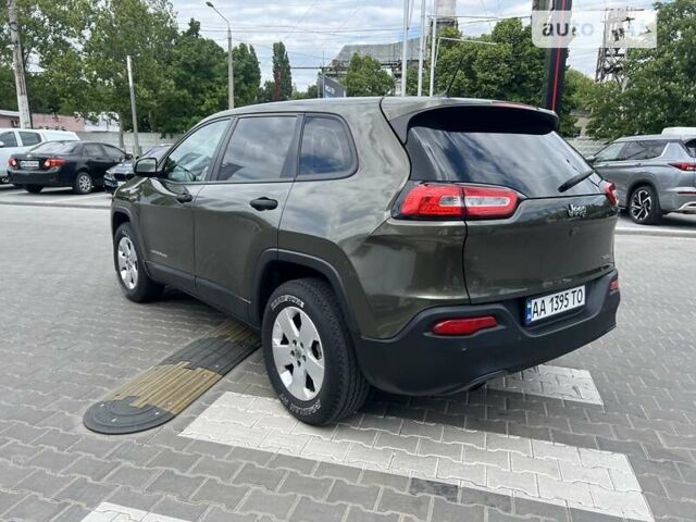 Джип Cherokee, об'ємом двигуна 2.36 л та пробігом 176 тис. км за 10500 $, фото 8 на Automoto.ua