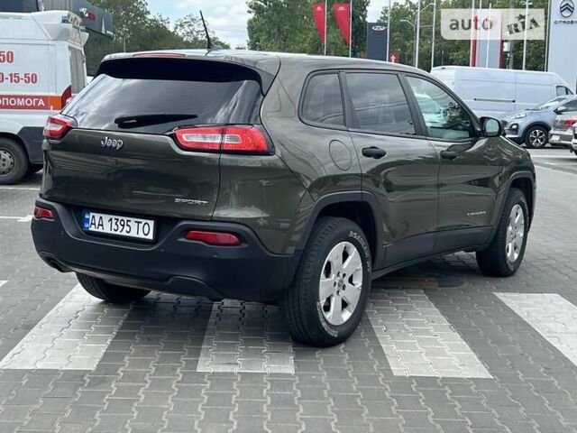 Джип Cherokee, об'ємом двигуна 2.36 л та пробігом 176 тис. км за 10500 $, фото 7 на Automoto.ua