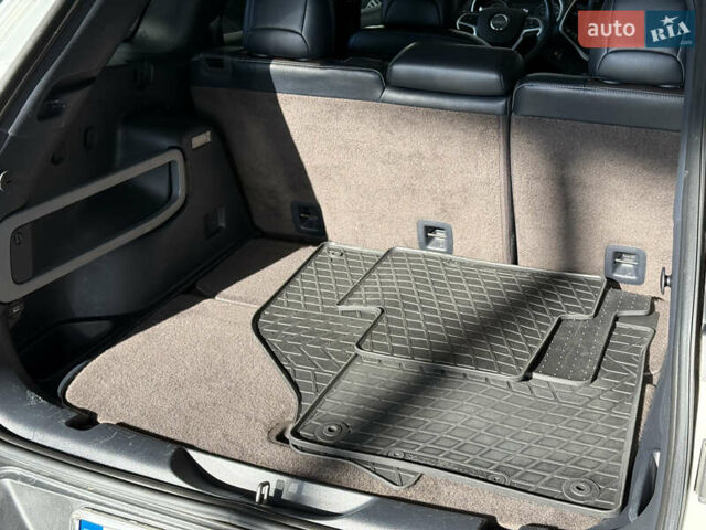 Джип Чероки, объемом двигателя 3.2 л и пробегом 135 тыс. км за 11500 $, фото 25 на Automoto.ua