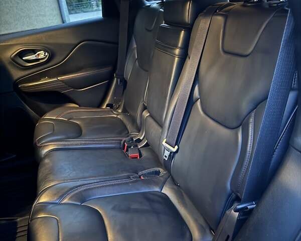 Джип Чероки, объемом двигателя 3.24 л и пробегом 130 тыс. км за 15500 $, фото 18 на Automoto.ua