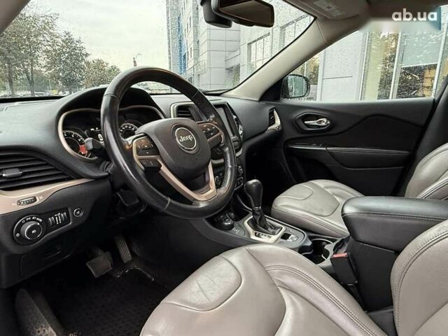 Джип Cherokee, об'ємом двигуна 3.2 л та пробігом 157 тис. км за 13900 $, фото 16 на Automoto.ua