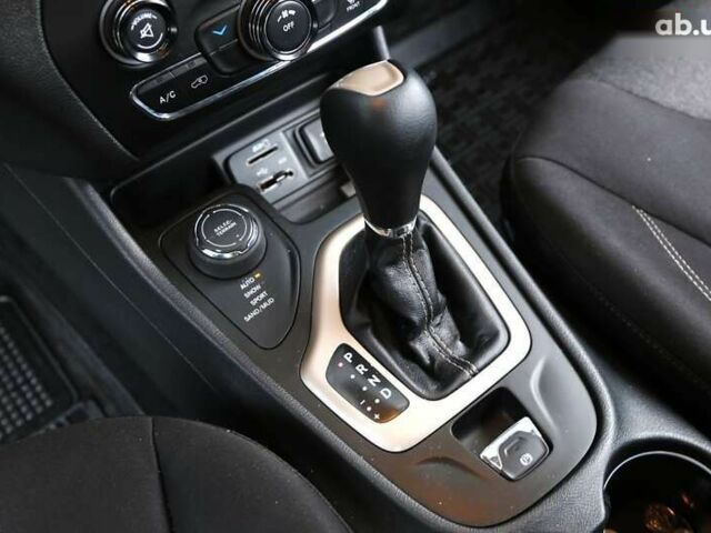 Джип Чероки, объемом двигателя 2.4 л и пробегом 144 тыс. км за 12900 $, фото 19 на Automoto.ua