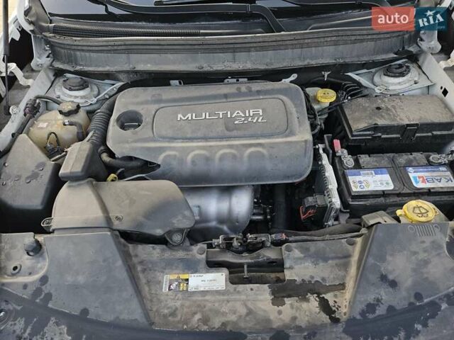 Джип Чероки, объемом двигателя 2.36 л и пробегом 140 тыс. км за 13500 $, фото 17 на Automoto.ua