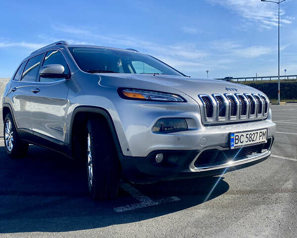 Джип Cherokee, об'ємом двигуна 3.2 л та пробігом 116 тис. км за 16500 $, фото 14 на Automoto.ua