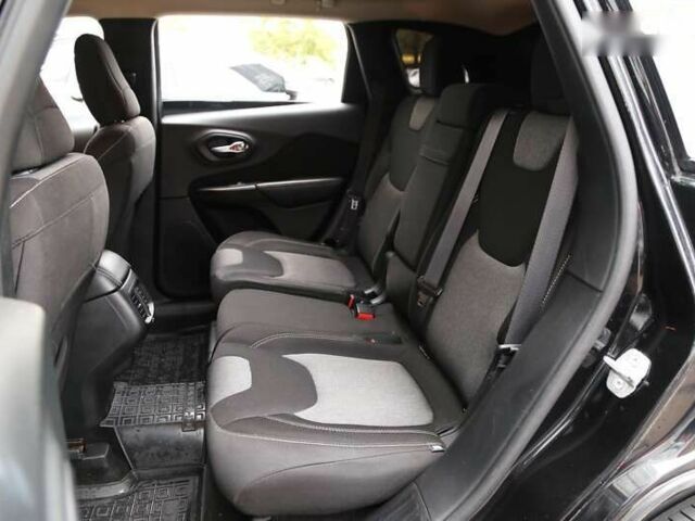 Джип Чероки, объемом двигателя 2.4 л и пробегом 144 тыс. км за 12900 $, фото 7 на Automoto.ua