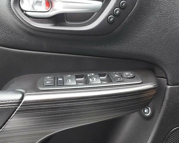 Джип Чероки, объемом двигателя 1.96 л и пробегом 198 тыс. км за 16999 $, фото 14 на Automoto.ua