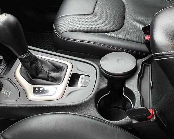 Джип Чероки, объемом двигателя 1.96 л и пробегом 198 тыс. км за 16999 $, фото 11 на Automoto.ua