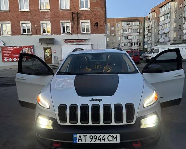 Джип Чероки, объемом двигателя 3.24 л и пробегом 130 тыс. км за 15500 $, фото 30 на Automoto.ua