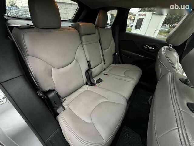 Джип Чероки 2014 в Киеве на Automoto.ua Джип Чероки, объемом двигателя 3.2 л и пробегом 157 тыс. км за 13300 $, фото 19 на Automoto.ua