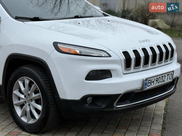 Джип Чероки, объемом двигателя 3.2 л и пробегом 135 тыс. км за 11500 $, фото 3 на Automoto.ua