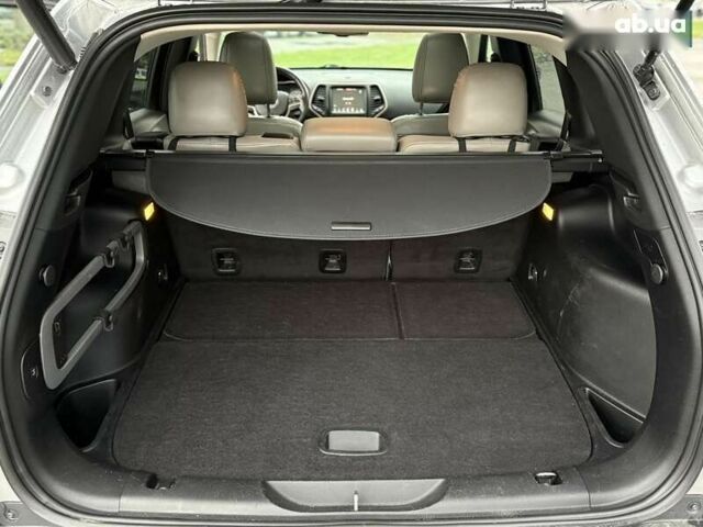 Джип Чероки 2014 в Киеве на Automoto.ua Джип Чероки, объемом двигателя 3.2 л и пробегом 157 тыс. км за 13300 $, фото 27 на Automoto.ua