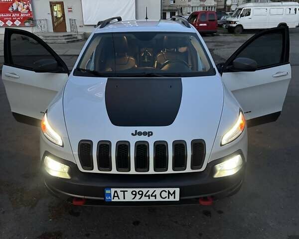 Джип Чероки, объемом двигателя 3.24 л и пробегом 130 тыс. км за 15500 $, фото 32 на Automoto.ua