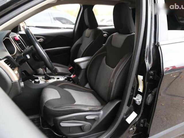 Джип Чероки, объемом двигателя 2.4 л и пробегом 144 тыс. км за 12900 $, фото 6 на Automoto.ua