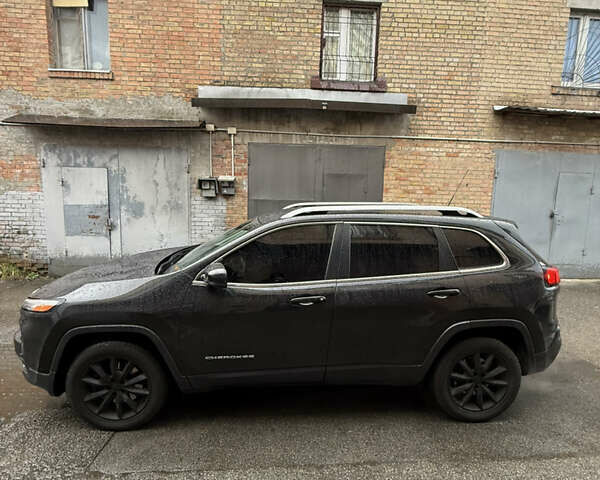 Джип Cherokee, об'ємом двигуна 3.2 л та пробігом 250 тис. км за 10850 $, фото 4 на Automoto.ua