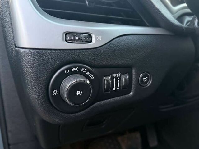 Джип Cherokee, об'ємом двигуна 0 л та пробігом 195 тис. км за 14750 $, фото 18 на Automoto.ua