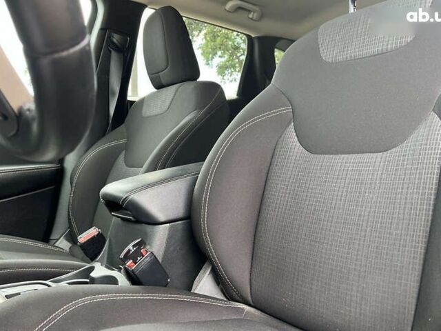 Джип Чероки, объемом двигателя 2.4 л и пробегом 165 тыс. км за 13500 $, фото 9 на Automoto.ua