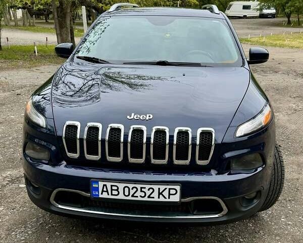 Джип Cherokee, об'ємом двигуна 2.36 л та пробігом 155 тис. км за 14990 $, фото 1 на Automoto.ua