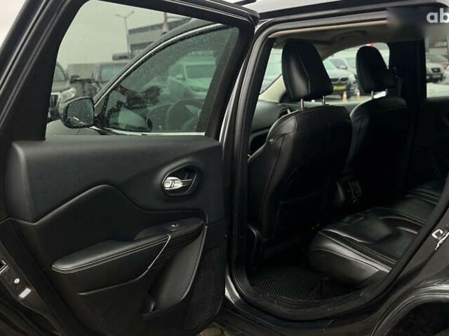 Джип Чероки, объемом двигателя 0 л и пробегом 243 тыс. км за 13500 $, фото 20 на Automoto.ua